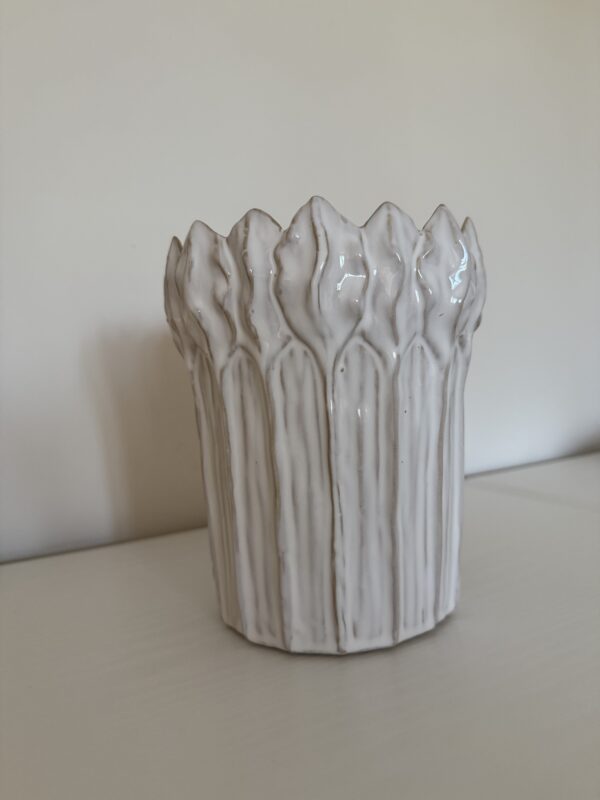 Ceramic feather vase