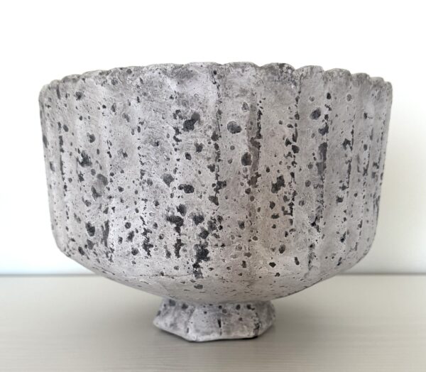 Large Concrete footed bowl - Image 4